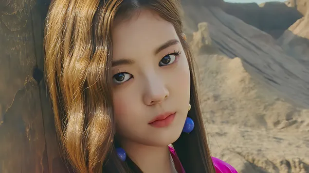 ITZY's Lia in 'Not Shy' M/V 촬영 (2020) 4K 배경화면
