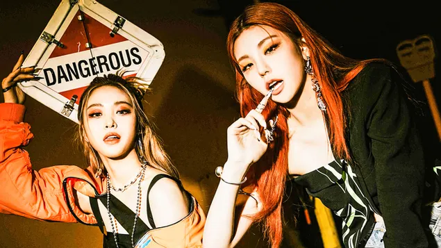 Hình nền ITZY's 'Ryujin with Yeji' in 'Mafia in the Morning' MV Shoot (The Album - Guess Who ~ 2021 4K