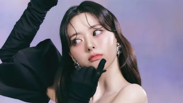 Yuna von ITZY im Album-Fotoshooting „Checkmate“. 4K Hintergrundbild