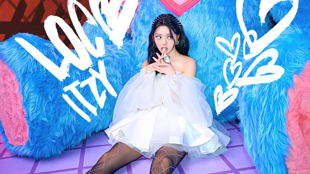 ITZYのユナ「LOCO」MVシュート（アルバム-Crazy in Love） 4K 壁紙