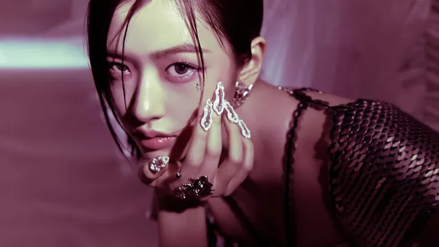 IVE 'Yujin' في تصوير الفيديو الموسيقي Accendio 4K خلفية