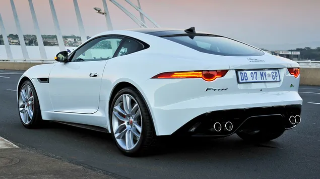 Jaguar F-Type R Coupé 2014 03 HD sfondo