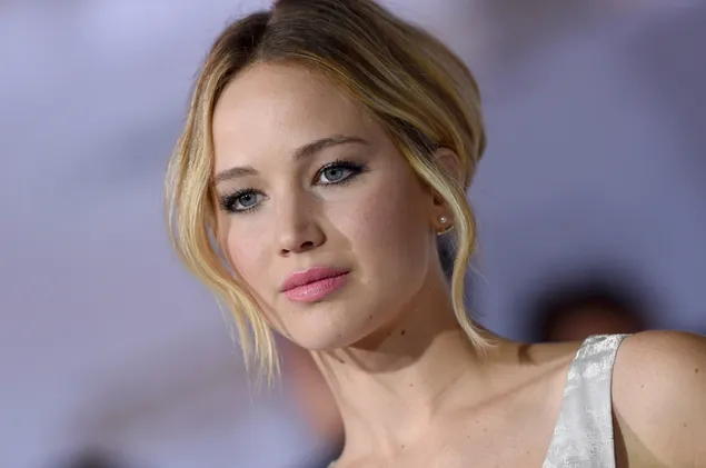 jennifer lawrence | bionda attrice americana scarica