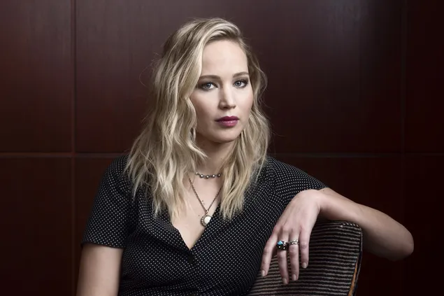 Jennifer Lawrence - Attrice americana bionda 4K sfondo