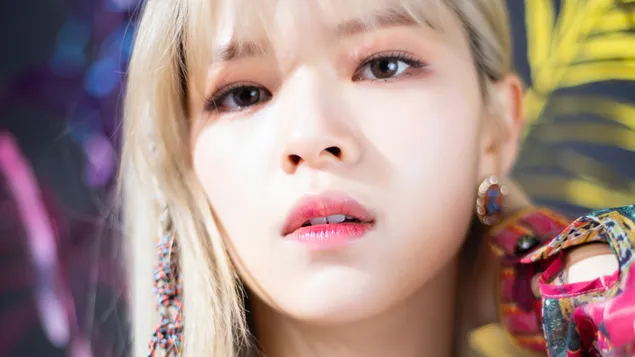 Jeongyeon في MV لأغنية More & More (2020) التقطت مرتين [K-Pop Band] 4K خلفية