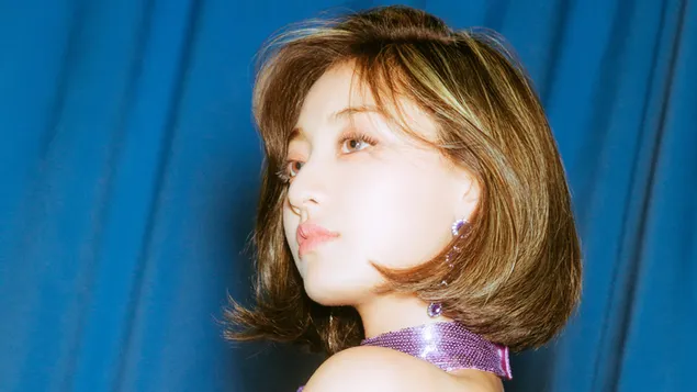 트와이스(K팝 밴드) 'Feel Special' 뮤직비디오 촬영 중인 지효 8K 배경화면