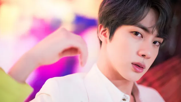 Jin in 'Boy With Luv' MV Shoot from BTS (บังทันบอยส์) 4K วอลเปเปอร์