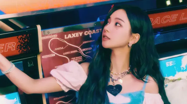 aespayi 'karina' | 'girls' [real world ver.] aelbeom hwabo cwalyeong daunrodeu