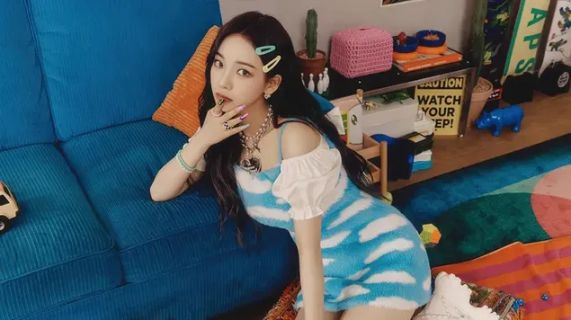 'Girls' (Real World Ver.) Aespa 中的'Karina' 专辑拍摄 4K 壁纸