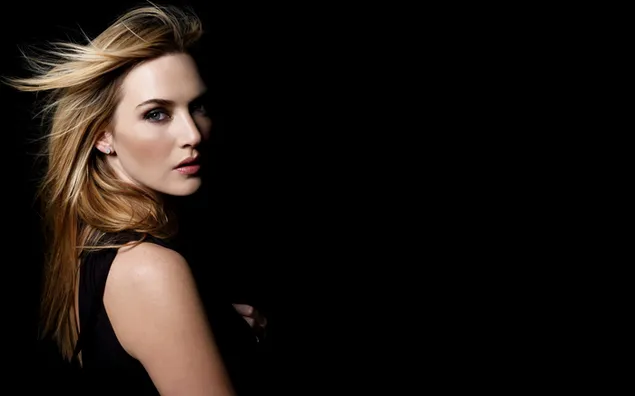 Tampilan samping Kate Winslet dengan latar belakang hitam HD wallpaper