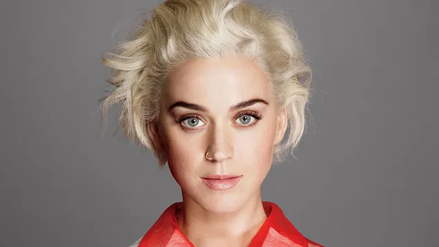 Katy perry dağınık kısa sarı saçlı. kırmızı yakalı gömlek ve gri arka plan 4K duvar kağıdı