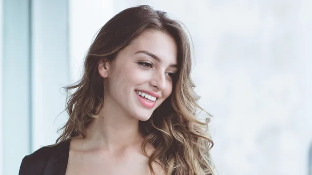かわいい笑顔の「セリーヌファラク」-アメリカのモデル ダウンロード