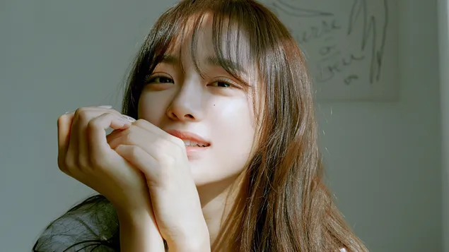 'Plant' MV（2020 年專輯）中的金世正從 Gugudan（K-Pop 樂隊）拍攝 4K 壁紙