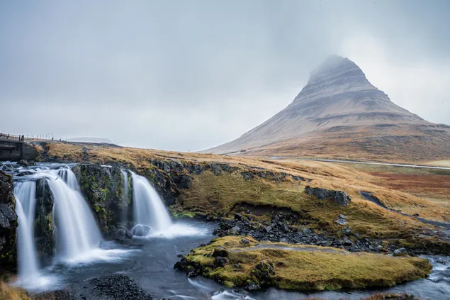 Kirkjufell IJsland download
