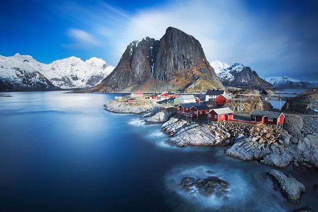 Kleines Dorf auf den Lofoten, Norwegen herunterladen