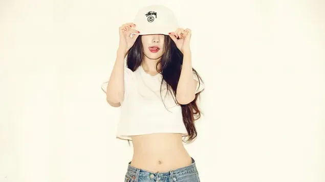 Koreanischer Promi & Model - Lee Ji-eun (IU) herunterladen