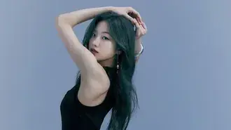 한국 모델 'Kazuha' - Le Sserafim (Kpop Girls Group) 4K 배경화면
