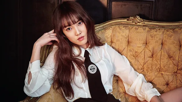 korealainen laulaja ''yuju'' gfriend-yhtyeesta (k-pop band) lataa