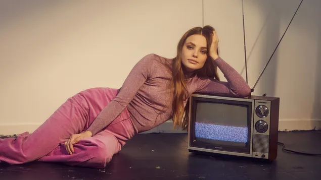 Kristine Froseth - Norwegische Schauspielerin & Model 4K Hintergrundbild