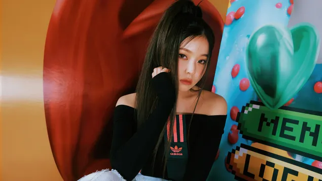 Kyujin من NMIXX (فرقة Kpop) في تصوير MV شاب ، غبي ، غبي (ألبوم Expergo) 4K خلفية