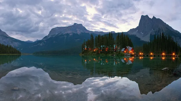 Lake in mountains HD wallpaper