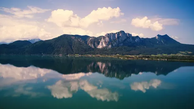 Lake mondsee, Austria 4K wallpaper