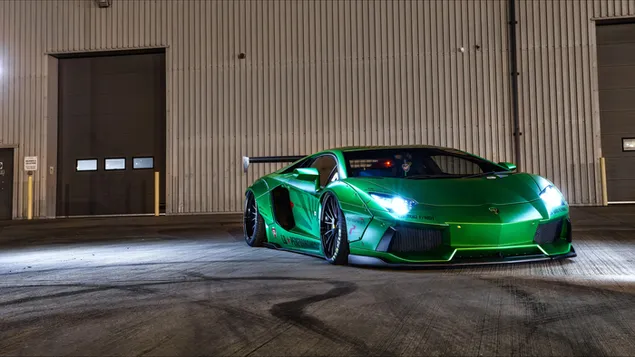 Lambhorgini green 8K wallpaper