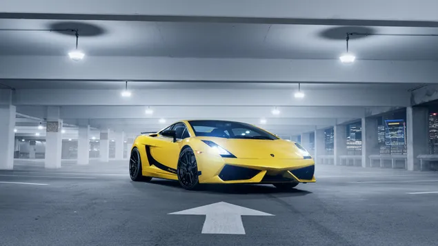 Lamborghini Gallardo Superleggera, keajaiban teknologi dan kecepatan, dengan warna kuning di garasi yang terang unduhan