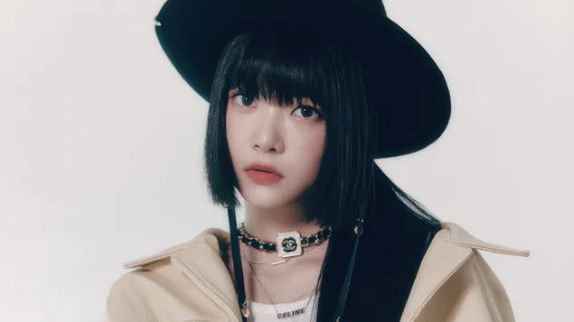 ynche iz le sserafim dlya klipa unforgiven (dusty amber vers.) shoot skachat'