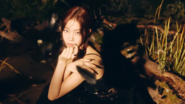 Kazuha של LE SSERAFIM | קל אלבום (Featherly Lotus Ver.) צילום 4K טפט