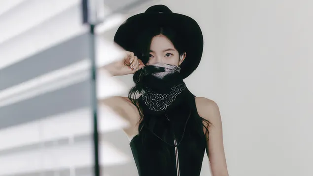 르세라핌의 카즈하 | 용서받지 못한 MV (Dusty Amber Vers.) 촬영 4K 배경화면