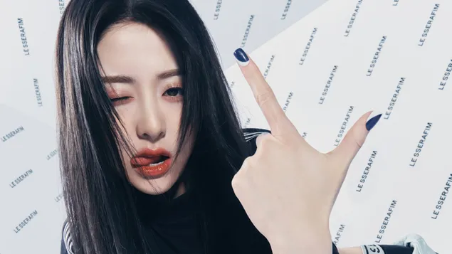 르세라핌 윤진 - Unforgiven MV (Dewy Sage Vers.) 촬영 4K 배경화면