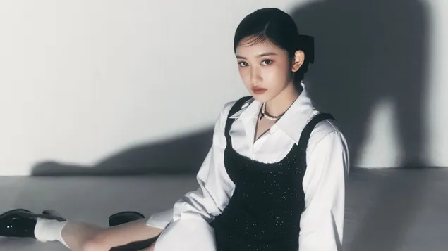 Leeseo מ-IVE (Kpop Band) - I Am MV Shoot 4K טפט