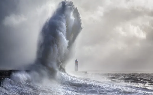 嵐の海の灯台 HD 壁紙