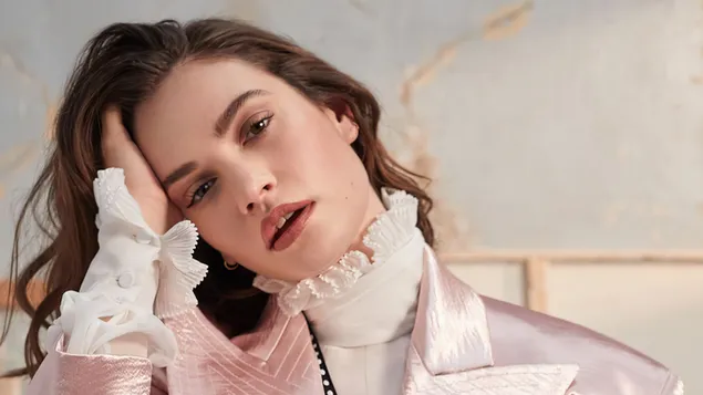 릴리 제임스 | 하퍼스 바자 화보 촬영 4K 배경화면