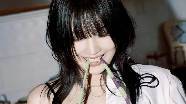 Linda sonrisa 'Joy' de Red Velvet - Sesión de MV de receta extraña de cumpleaños descargar