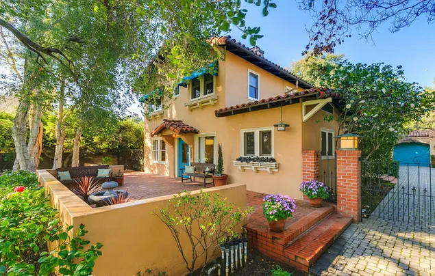 רקע בית מקסים 2K טפט