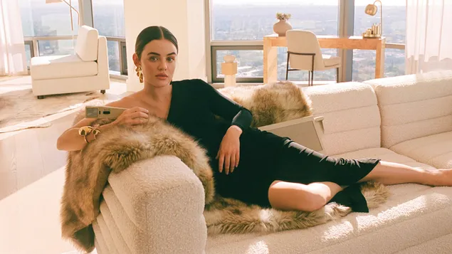 Lucy Hale | Flaunt Magazine Shoot 4K sfond