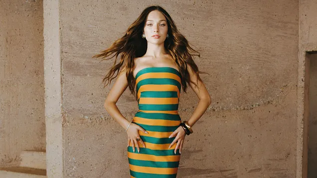 Cosmopolitan Shoot의 '매디 지글러' 4K 배경화면