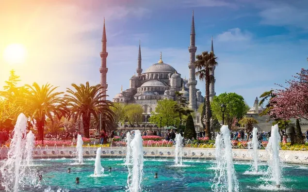 Foto megah Masjid Sultan Ahmet yang terletak di Istanbul di Turki unduhan