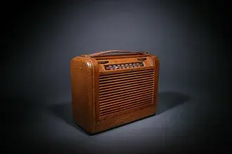 radio vytvorene clovekem stahnout