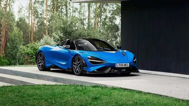 McLaren 765LT Spider 2022 framifrån och från sidan 4K bakgrund
