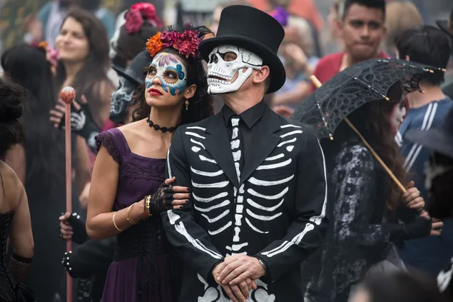メキシコシティのジェームズボンドにインスパイアされた死者の日パレード