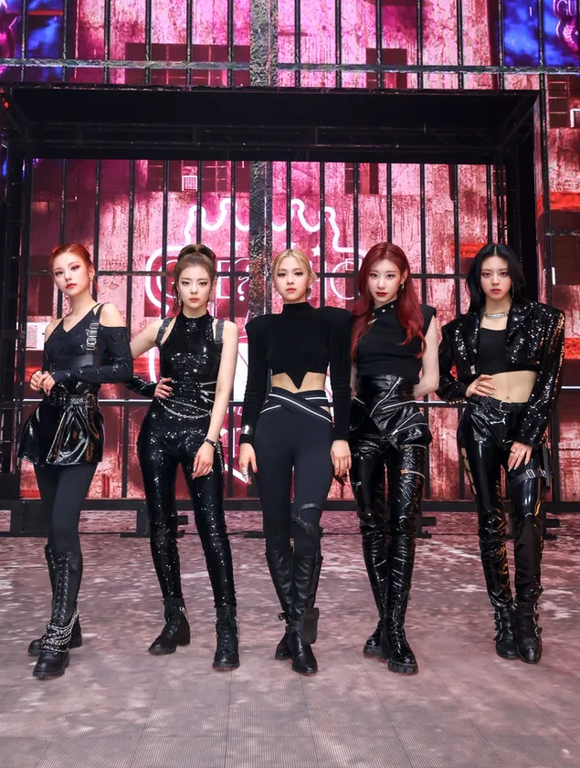 members of south korean girl group itzy download