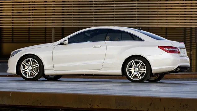 Mercedes-Benz E 500 Coupe AMG Styling 2009 05 download