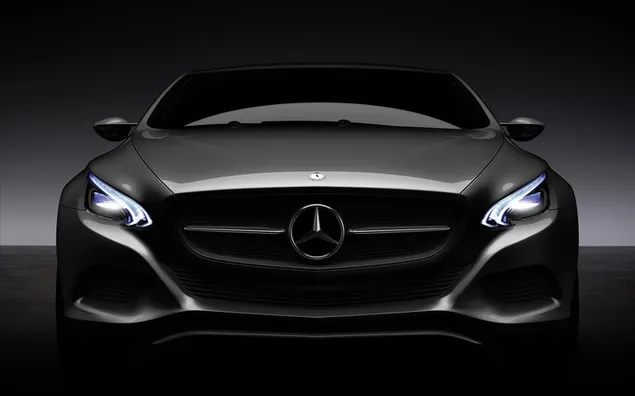 Vista frontal do Mercedes Benz com faróis acesos download