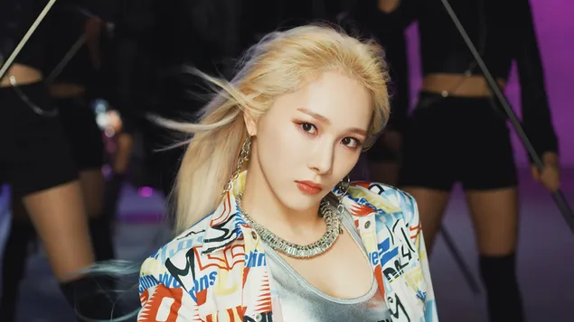 Mia filmā “Dun Dun” MV Shoot (2020) no Everglow (K-Pop Band) 4K fona tapete