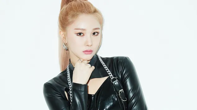 Mia filmā “La Di Da” MV Shoot (2020) no Everglow [K-Pop Band] 4K fona tapete