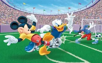 미키 마우스 도널드 덕과 구피 축구 경기 2K 배경화면