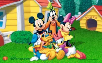 Tapeta Mickey Mouse s pozadím přátel 2K